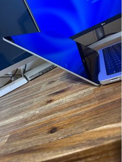 Apple Macbook Pro 14” 2021 - 512 GB - 94% Battery Capacity - Charger Included