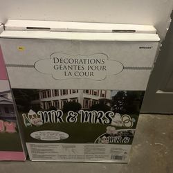 Mr & Mrs yard sign