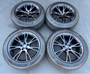 19” Telsa model y satin black with new kumho tires