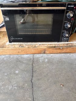 Cyuan Cheng Kung HW-9988 Professional Baking Oven (Taiwan) – Upper & Lower Heat Control •  狀況：二手良好（used_good）✅ •  分類：home（假設）／地點：Newcastle, WA（假設）／交貨：