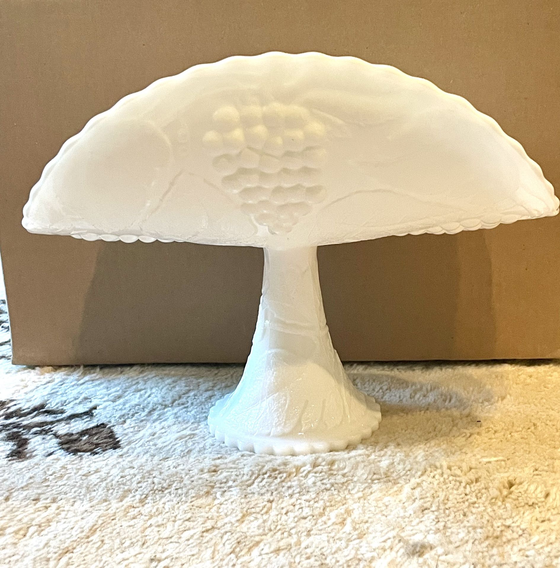 Vintage L. E. Smith Milk glass Banana Bowl