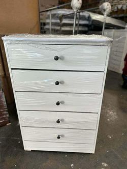 Dresser 5 drawers