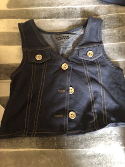 Girls vest size 4/5