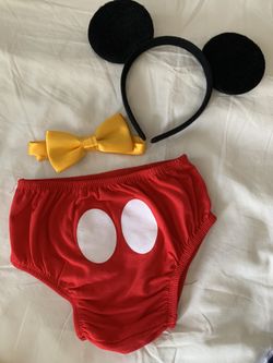 Mickey mouse outfit