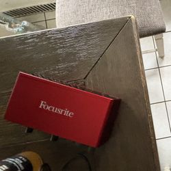 Focusrite Scarlett 2i2 (2nd Gen)