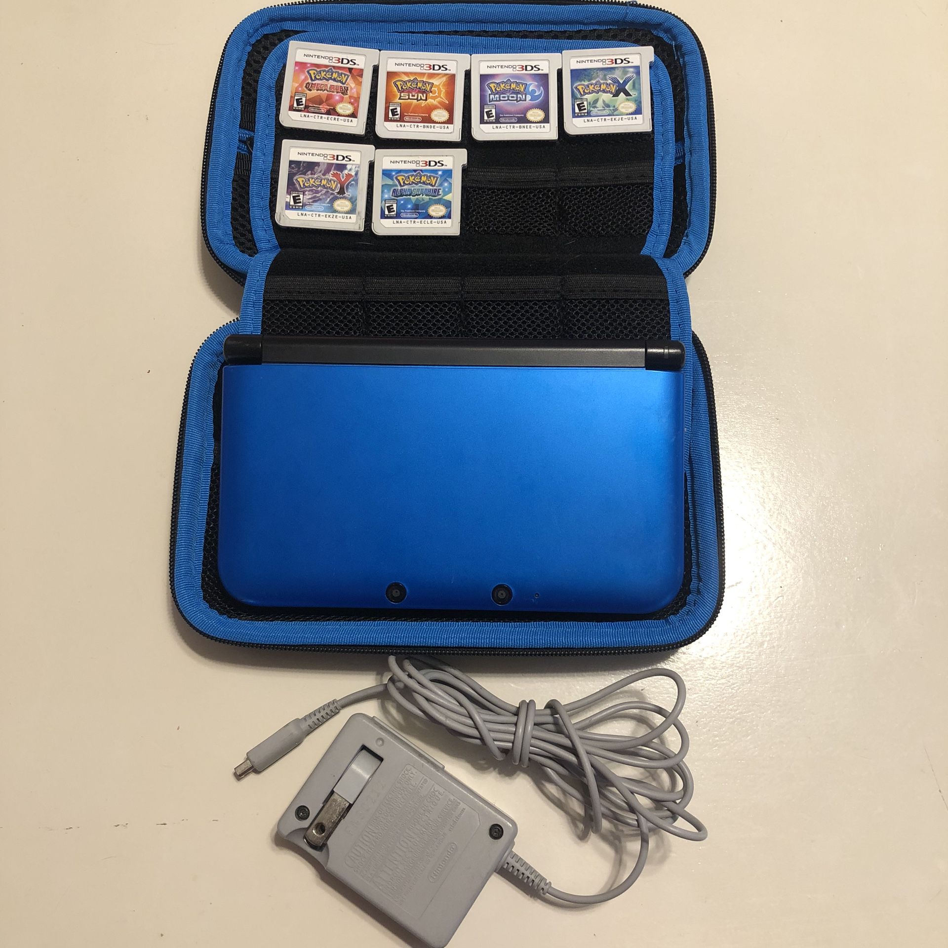 Nintendo 3ds XL Bundle W/sd Stylus/ Oem Charger / 6 Pokémon Games
