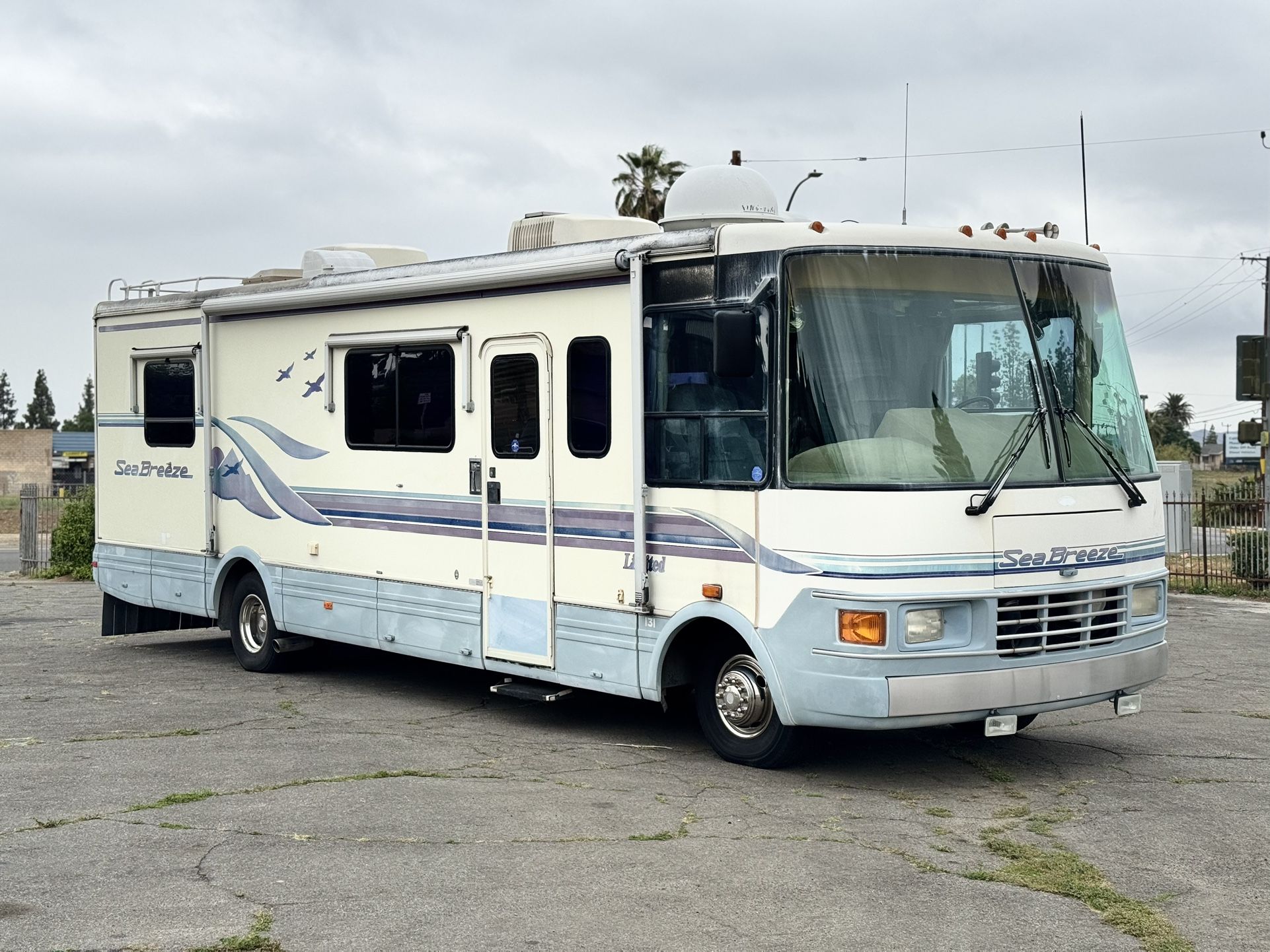 1996 Sea Breeze 56k Miles 31Ft