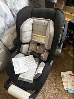 NEW! Baby Jogger City go 2 infant car seat