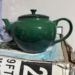 Tea Pot Le Creuset