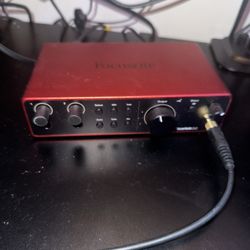 Focusrite Scarlett 2i2 4th Generation