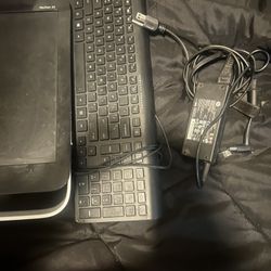 HP Desk Top ,keyboard,charger 