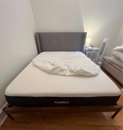 Queen bed & mattress