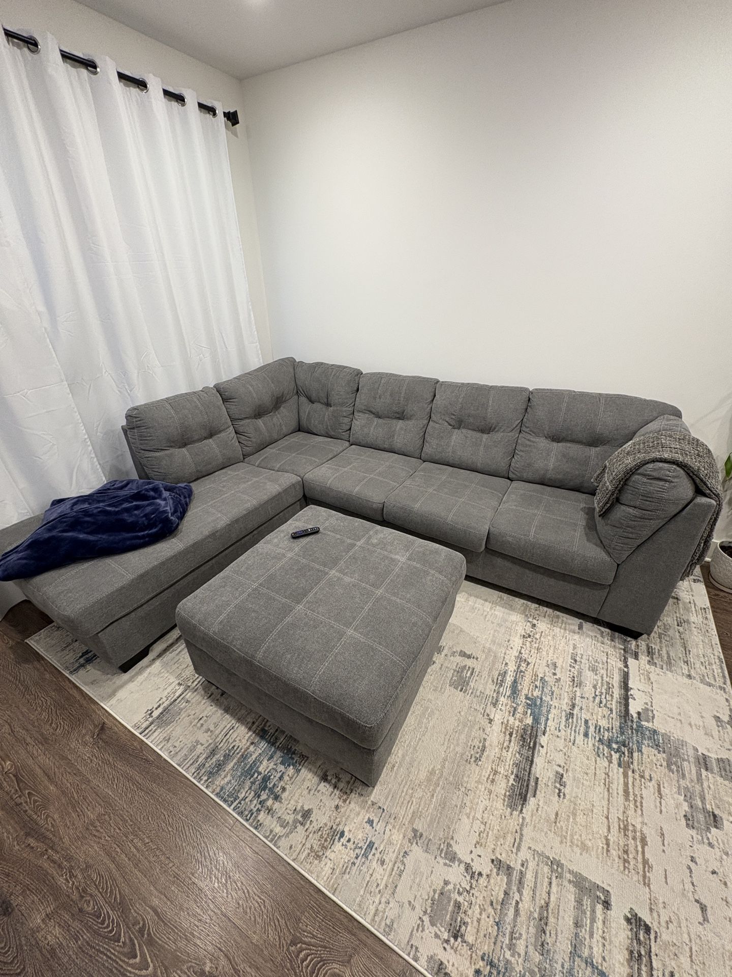 Sectional Couch 
