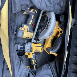 Dewalt Tool Bag / Drill / Saw 