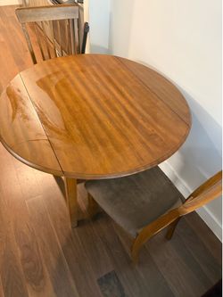 Wayfair Dining room table and chairs