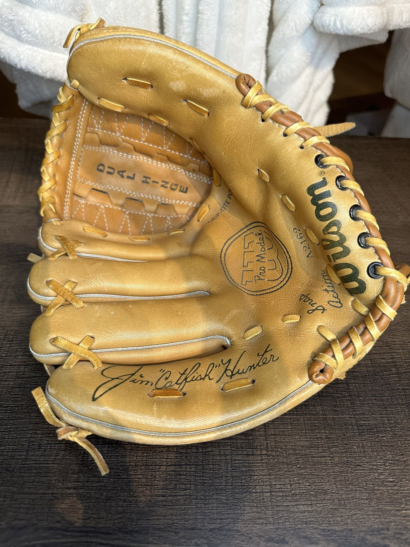 1981 Wilson Baseball Glove