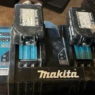 Makita Dual Charger  With Two 18v Batteries 