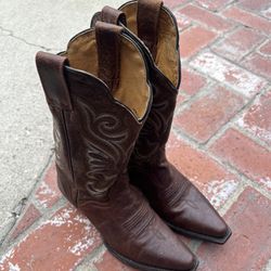 J. B. Dillon Woman’s Boots Size 6.5