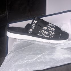 Dior Slides
