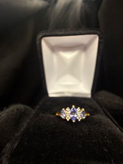 10KYG TANZANITE RING