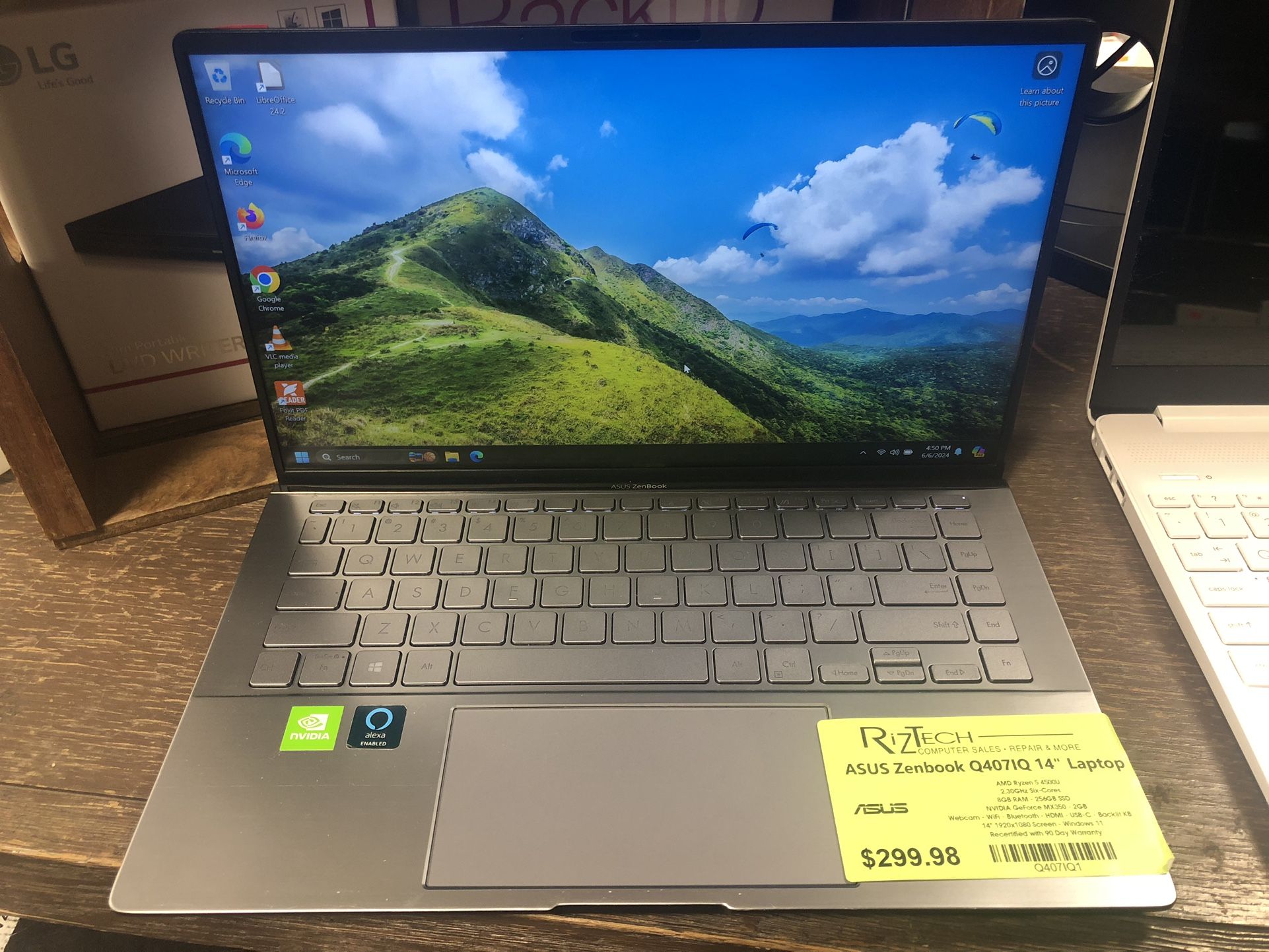 ASUS Zenbook Q407IQ 14" Laptop