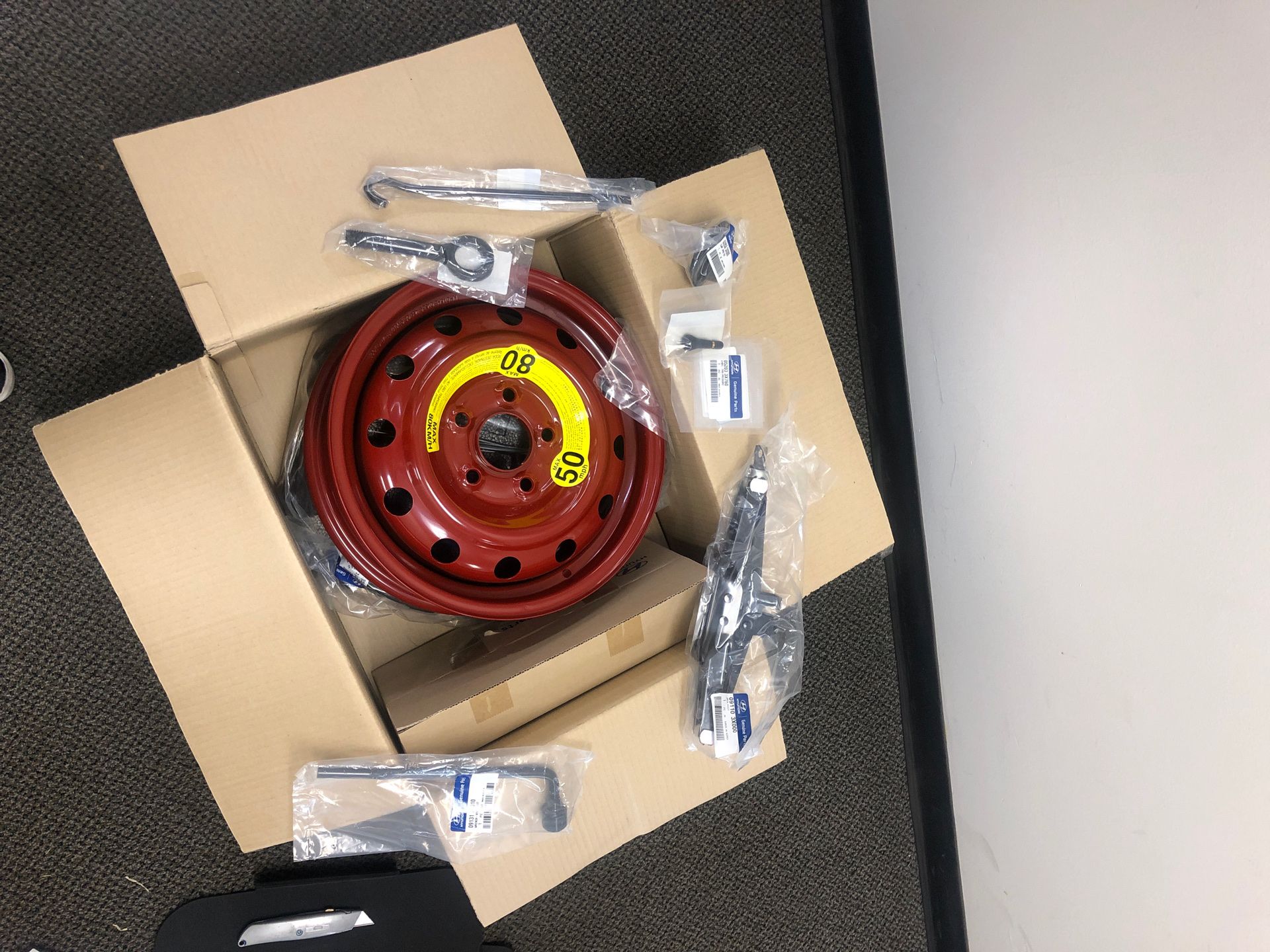 Hyundai Elantra 2011 - 2016 Spare Tire Kit,2-Door / 4-Door,Tire Sz T125/80D15 (Sold Separately)