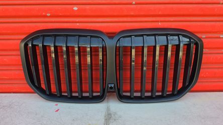 BMW X7 G07 Front Grill 2023-2026