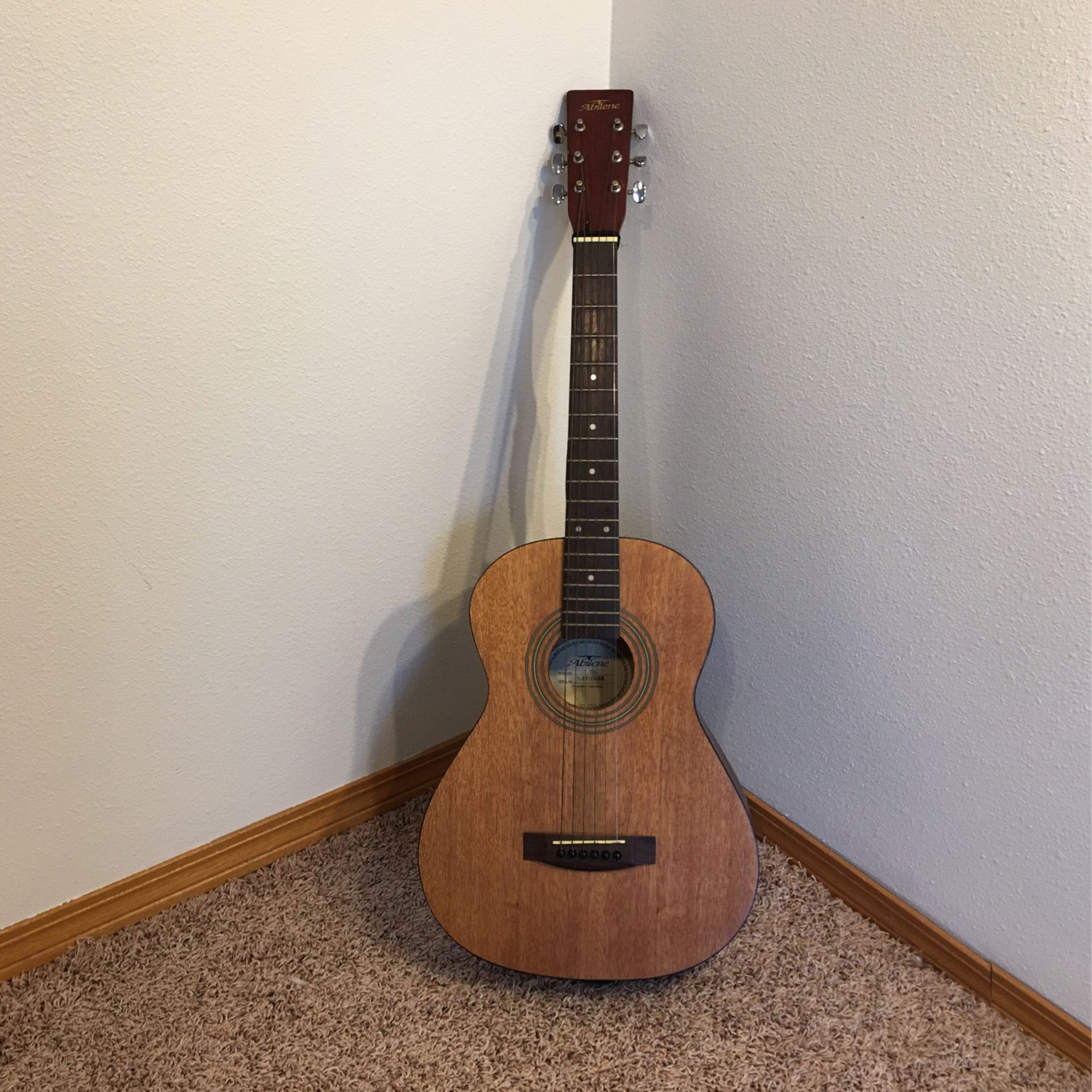 Abilene AF-006 3/4 Size 6 String Acoustic Guitar w/Gig Bag