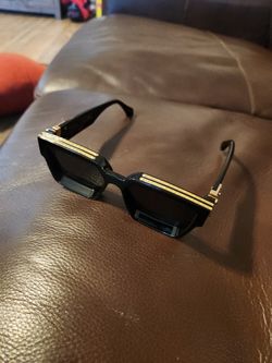 Louis Vatton 1.1 Millionaire Sunglasses Size W Model# 21165w