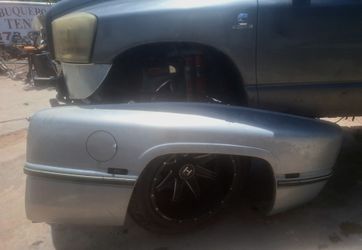 2002 Dodge Ram 3500 Driver’s Side Rear Fender – $175 OBO
Silver/gray rear driver’s side fender off a 2002 Ram 3500.