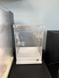 Terrarium/enclosure For Reptiles