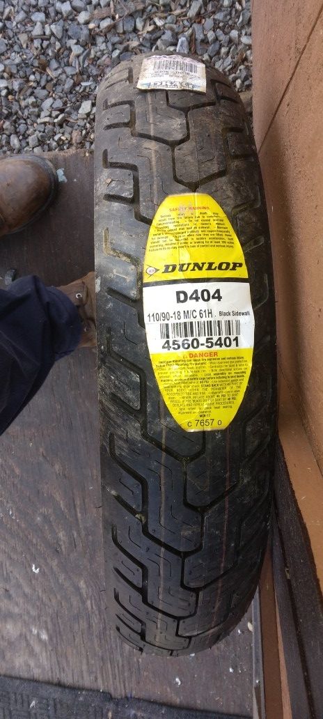 DUNLOP D404 110/90-18 MC 61H TIRE