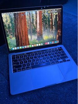 Apple MacBook Pro 2020 13” Touch Bar | 8GB RAM | 256GB SSD