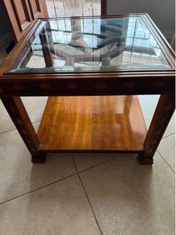 Coffee Table with glass top