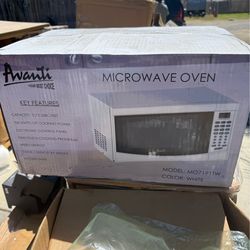 Avanti microwave oven