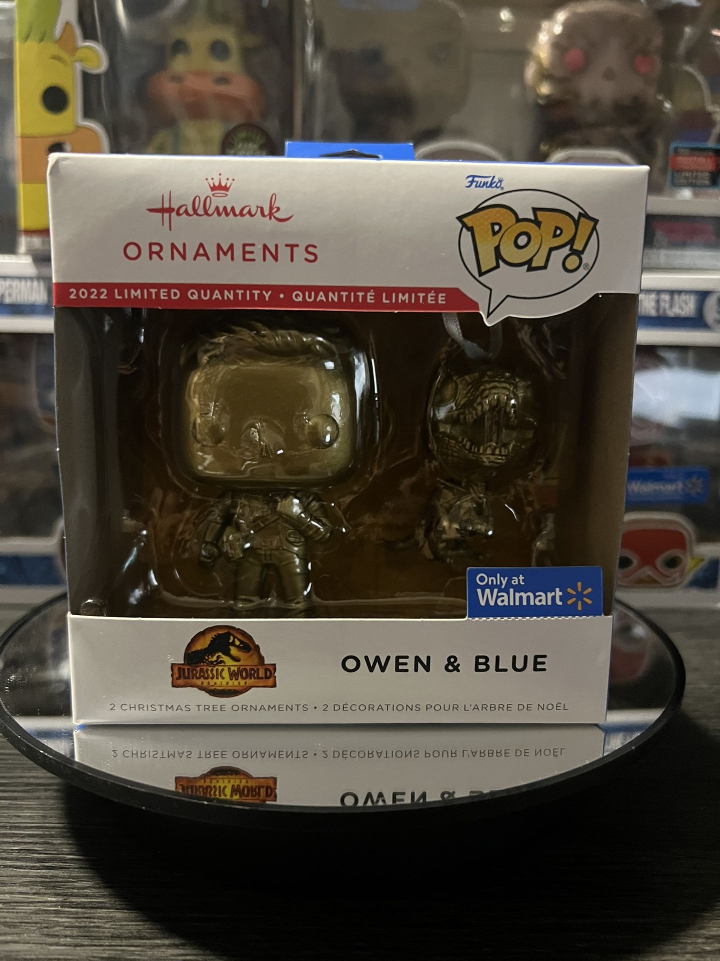 Funko Pop Owen & Blue - Gold CHASE - 2022 ornament - Only at Walmart - Jurassic