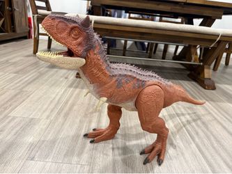Jurassic World Super Colossal Carnotaurus Toro 39” Dinosaur Figure HBY86 Mattel