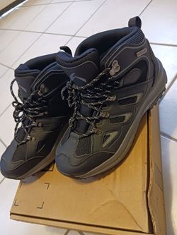 Mens black work shoes size 9.5/10