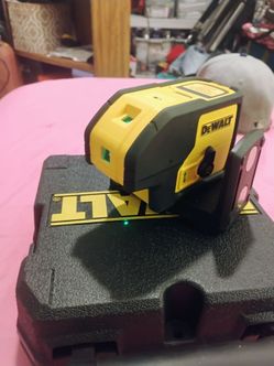 DEWALT LEVEL 100/330* MAX RANGE 30m /100m SELF-LEVELING CROSS LINE LASER
