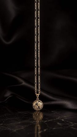 The world is yours chain 14kt gold plated
