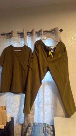Women’s xl figs set