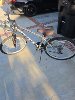 Huffy Rock Creek Mountain Bike