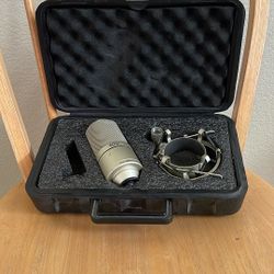 MXL 990 Condenser Microphone mic with large 22mm capsule  small dent 