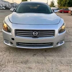 Nissan Maxima