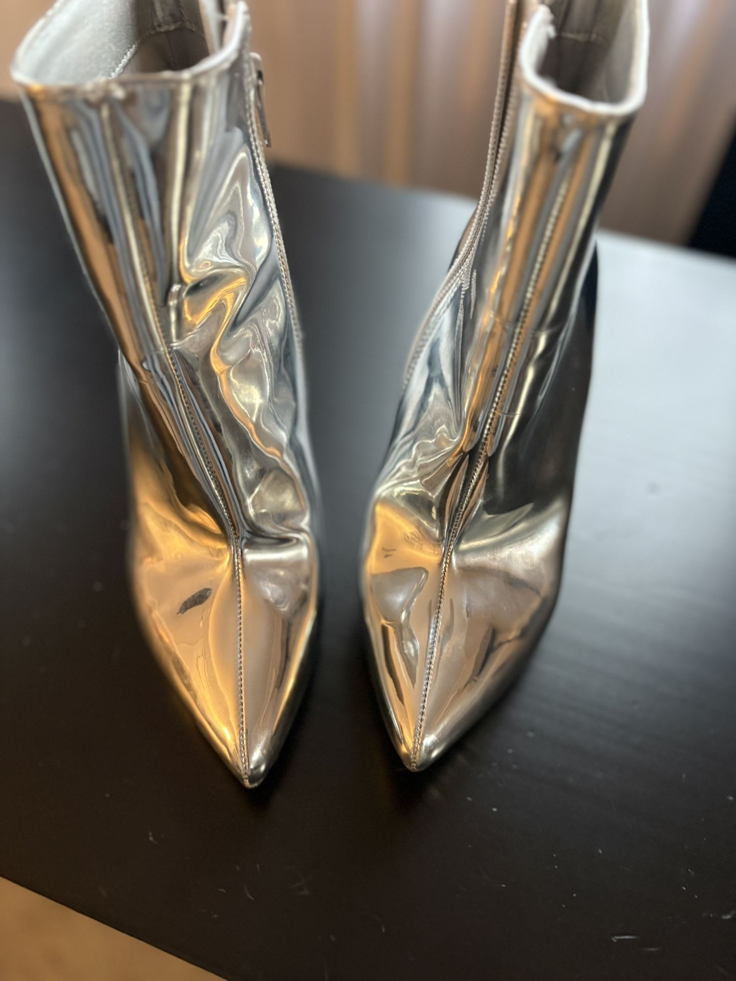 New day Shiny silver Booties