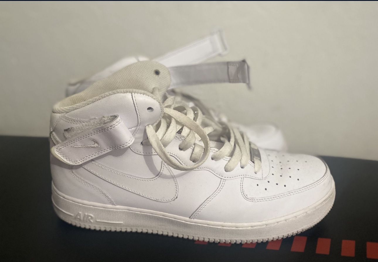 Size 13 Nike Air forces for Sale in Rio Vista, CA - OfferUp