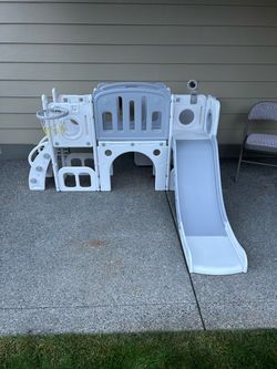 Kids Playset with Slide and Basketball Hoop