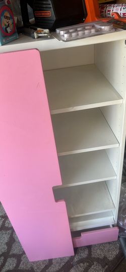 White shelf can be pink too