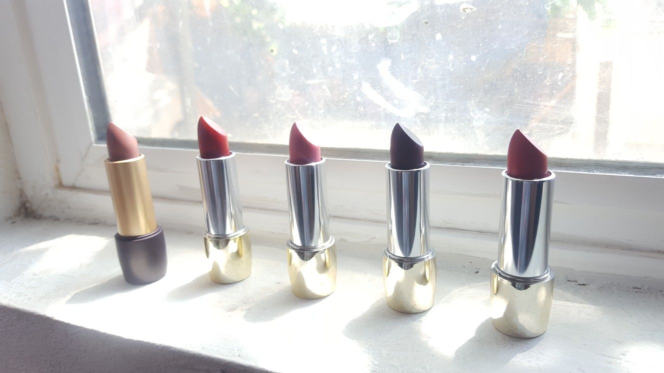 Jafra lipsticks full coverage matte and royal jelly luxury lipstick