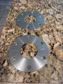 Wheel spacers for Silverado